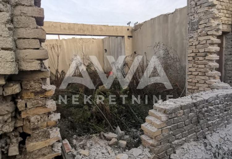 Kupusina. Kuća za rušenje 167m2, plac 7a