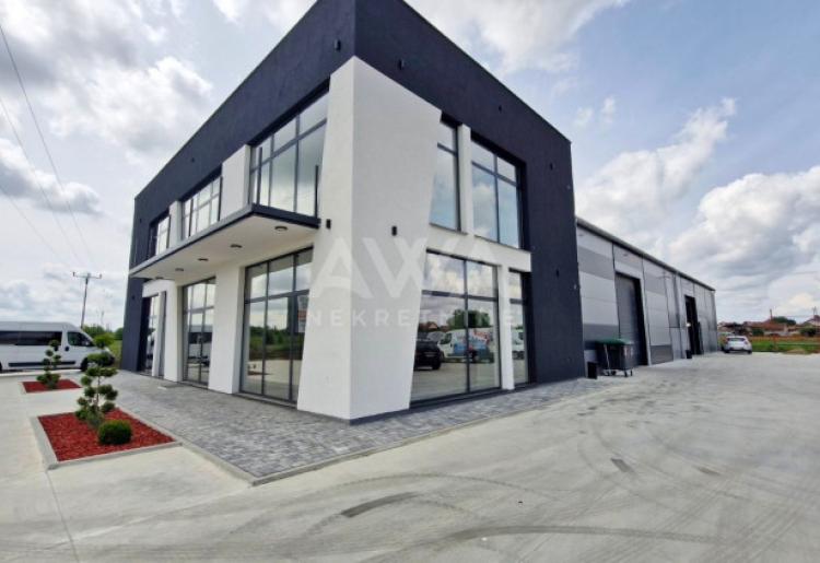 Izdavanje, prodajni prostor sa izložbenim prostorom ukupno 400m2