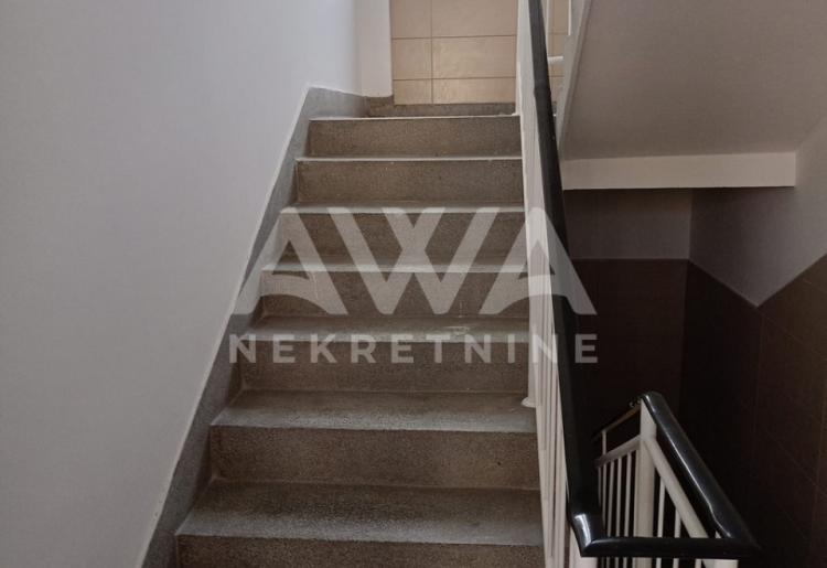 Apatin, Dvojna kuća 72 m2 plac 416 m2