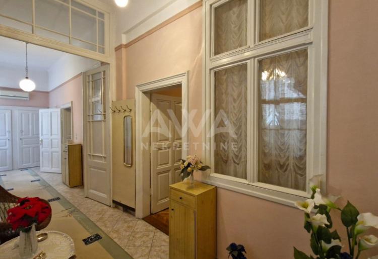 Centar, Sombor, stan od 232m2