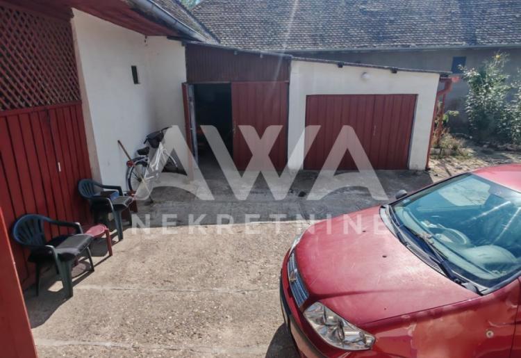 Apatin. Prizemna kuća 161m2, plac 20ar