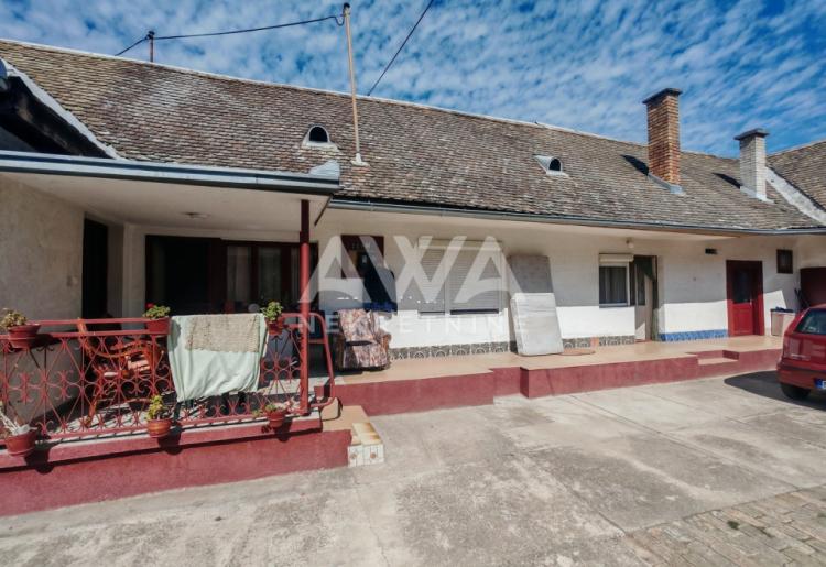 Apatin. Prizemna kuća 161m2, plac 20ar