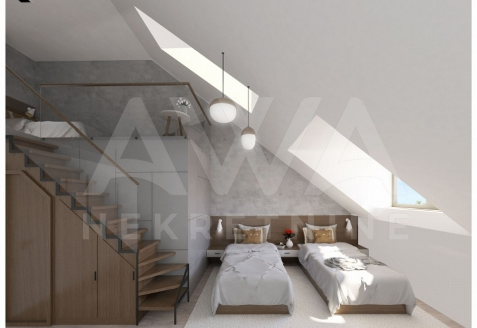 Centar, poslovni prostor 583m2 plus potkrovlje