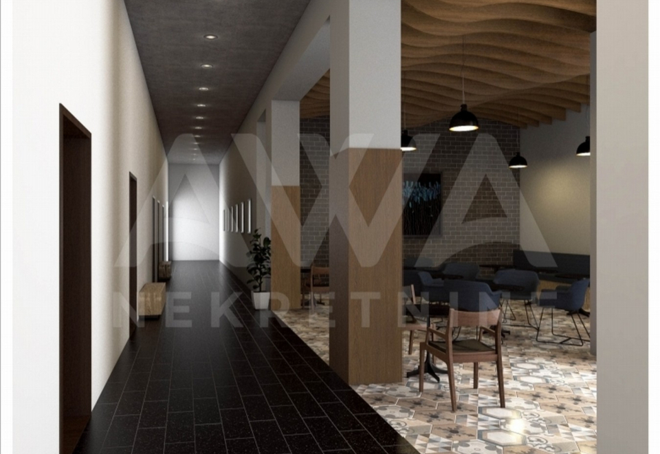 Centar, poslovni prostor 583m2 plus potkrovlje
