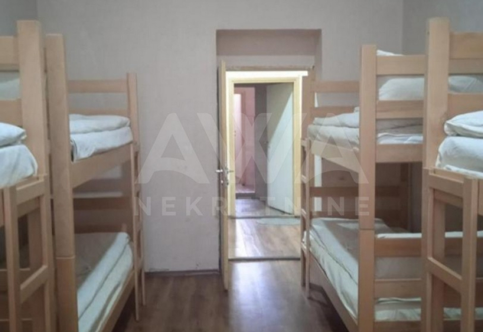 Centar, poslovni prostor 583m2 plus potkrovlje