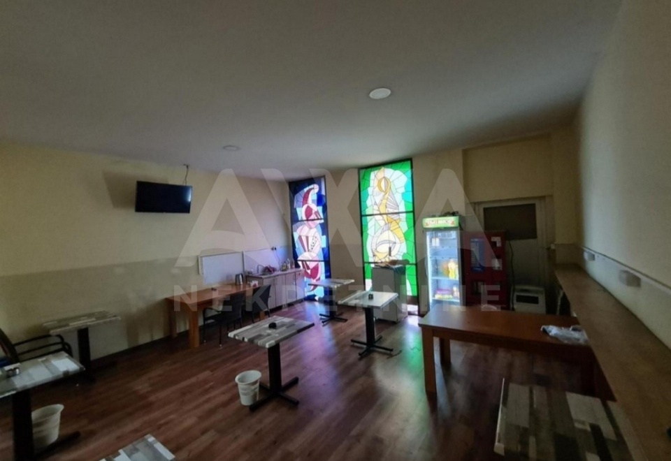 Centar, poslovni prostor 583m2 plus potkrovlje