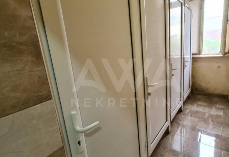 Centar, poslovni prostor 583m2 plus potkrovlje