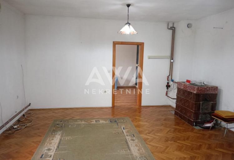 Apatin. Prizemna 125m2 kuća na placu od 3.7ar