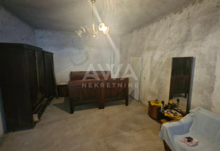 Stapar, Kuća sa započetom renovacijom, 125m2