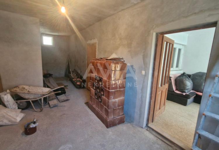 Stapar, Kuća sa započetom renovacijom, 125m2
