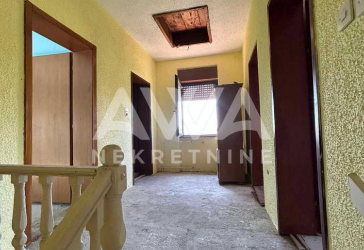 Kolut. Stan 205m2, četvorosoban