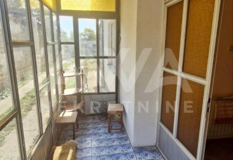 Crvenka, Kuća 120m2, Na placu od 859m2