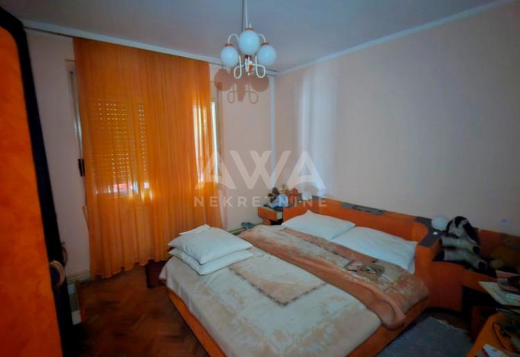 Crvenka, Kuća 120m2, Na placu od 859m2