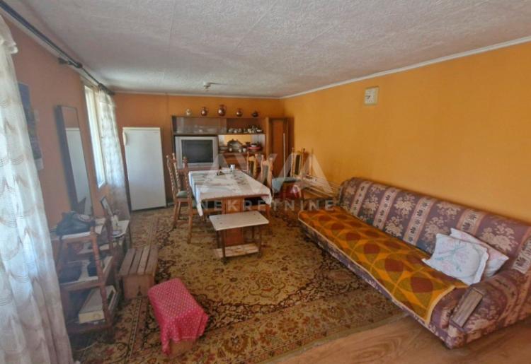 Crvenka, Kuća 120m2, Na placu od 859m2