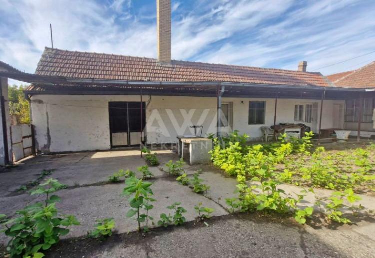 Crvenka, Kuća 120m2, Na placu od 859m2