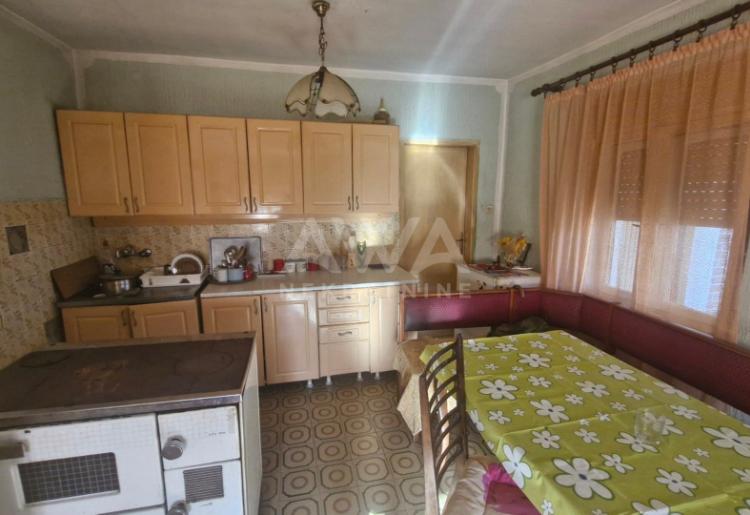 Bački Gračac, Kuća 100m2 na placu od 989m2