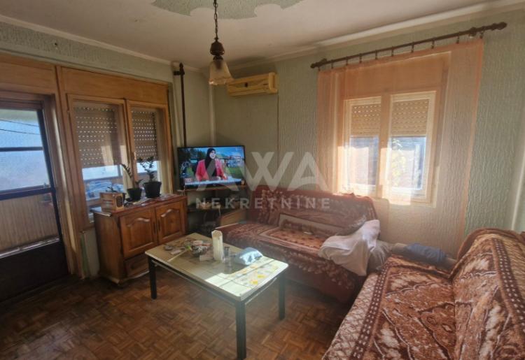Bački Gračac, Kuća 100m2 na placu od 989m2