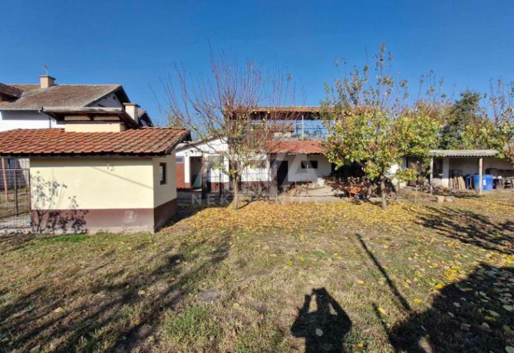 Porodična kuća na prodaju u Somboru – Josićko naselje, 118 m² u osnovi, veliki plac