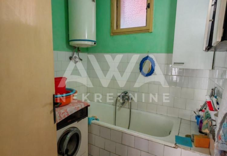 Kljajićevo. Dve kuće 210m2, plac 18ar