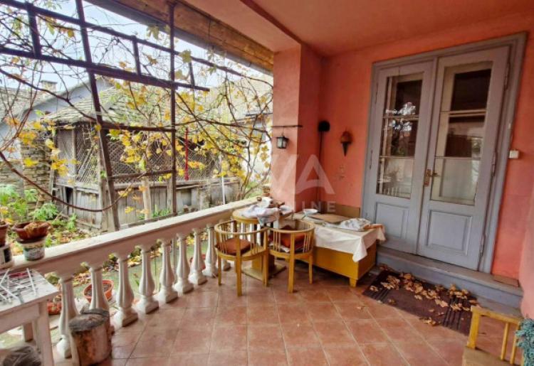 Apatin, Kuća sa lokalom 296m2