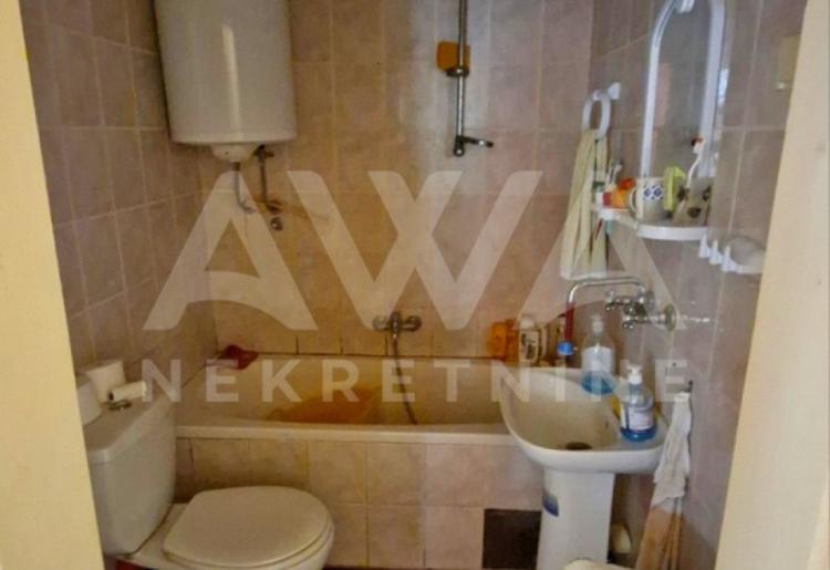 Apatin, Kuća sa lokalom 296m2