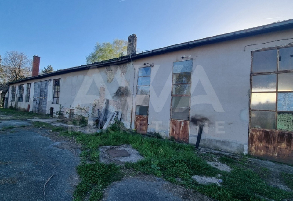 Poslovni objekti 1996m2, plac 1ha