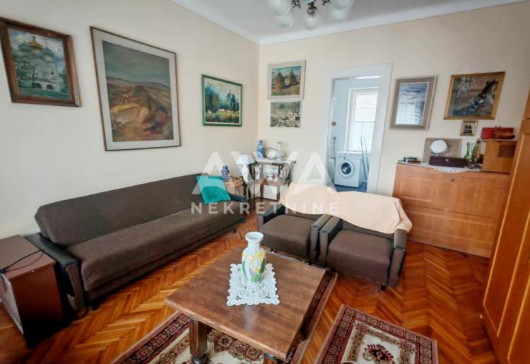 RETKO U PONUDI – Salonski stan u srcu Sombora, pešačka zona