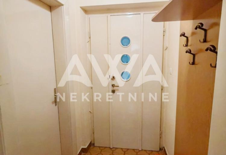 RETKO U PONUDI – Salonski stan u srcu Sombora, pešačka zona
