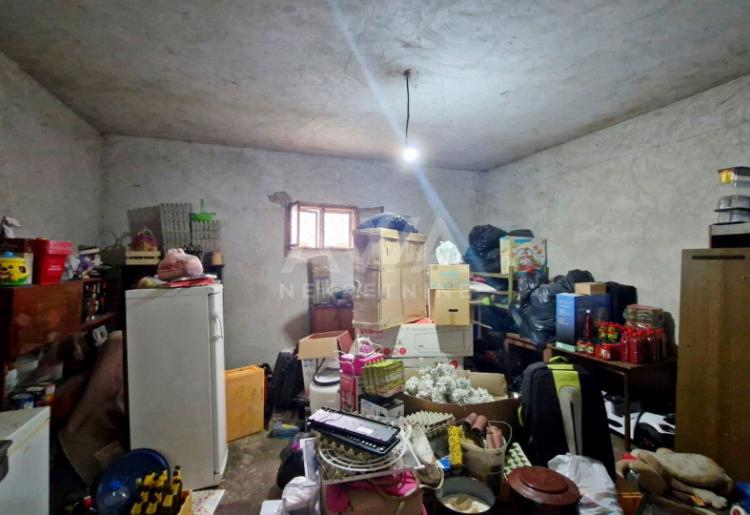 Sivac, Kuća sa velikim potencijalom, 584m2, Plac 2858m2