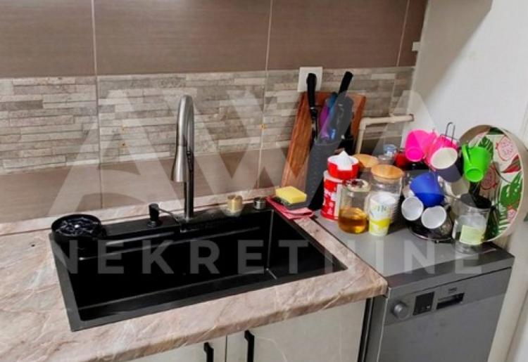 Sivac manja renovirana kuća 89m2