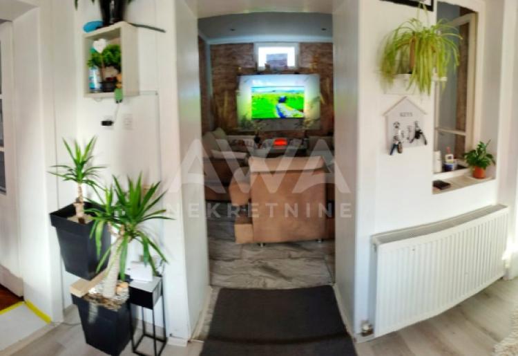Sivac manja renovirana kuća 89m2