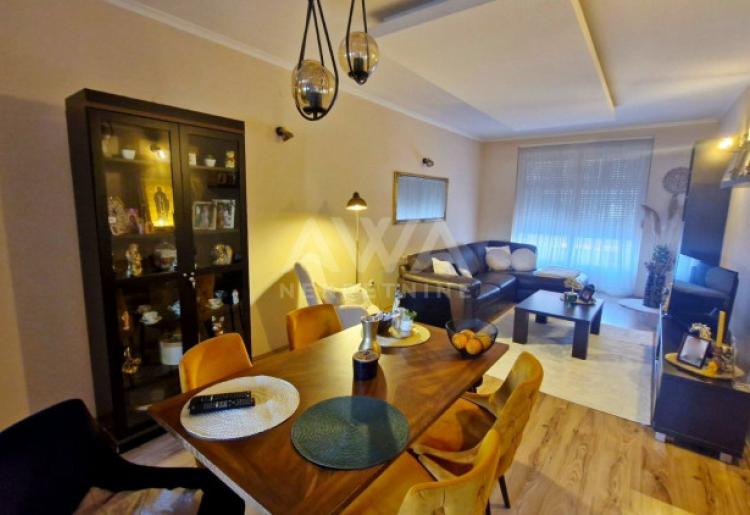 Odžaci, Stambeno-Poslovna zgrada površine 130m2
