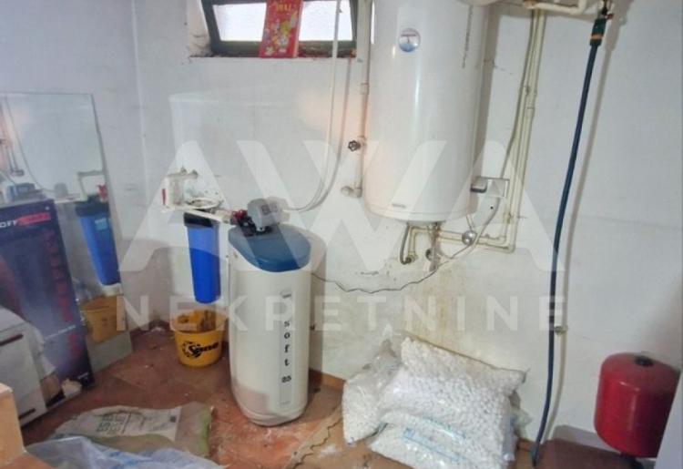Odžaci, Stambeno-Poslovna zgrada površine 130m2