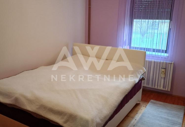 Apatin. Novija, nameštena, spratna kuća, 101m2