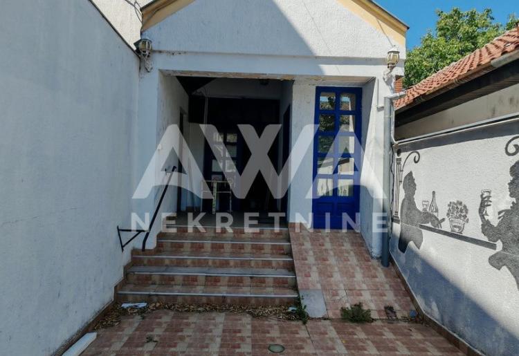 Centar Sombora. Stambeno – poslovna zgrada 263m2