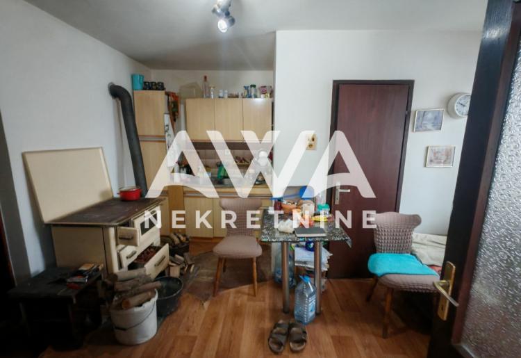 Na prodaju kuća u Svilojevu – veliko dvorište, mir i potencijal