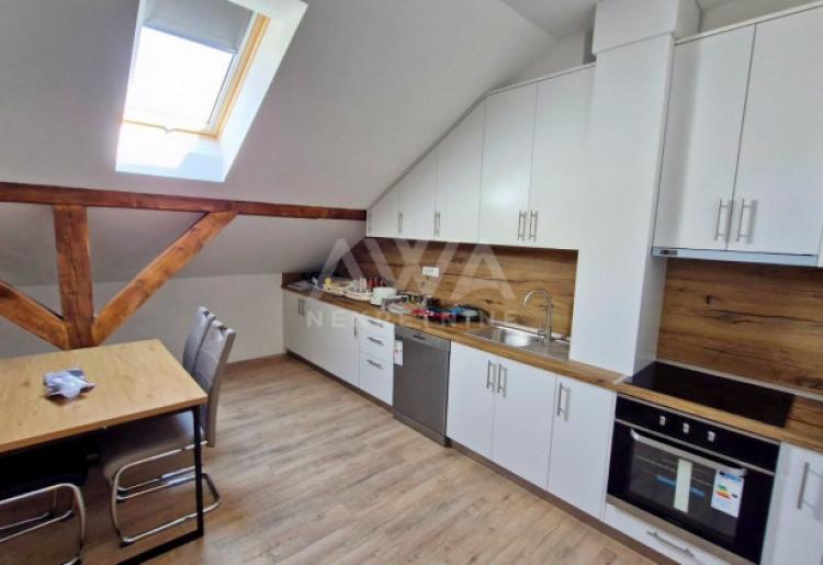 Izdaje se dvosoban stan – odmah useljiv!