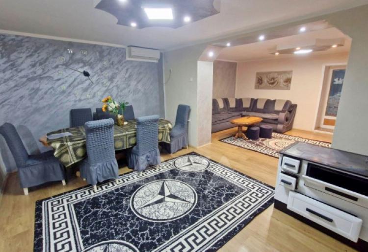Renovirana kuća na prodaju u Doroslovu – 160 m², plac 1.988 m² | mirno okruženje