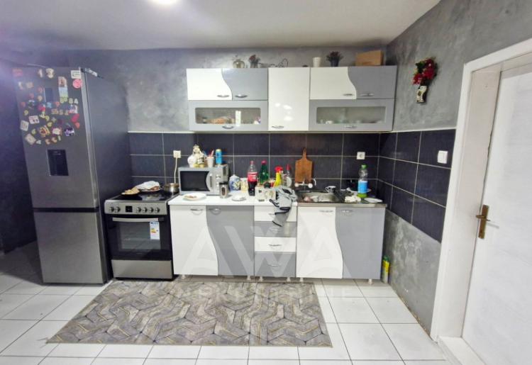 Renovirana kuća na prodaju u Doroslovu – 160 m², plac 1.988 m² | mirno okruženje