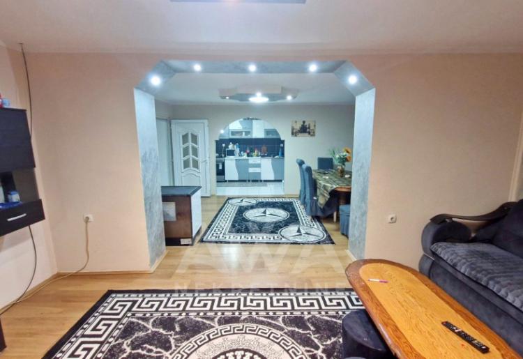 Renovirana kuća na prodaju u Doroslovu – 160 m², plac 1.988 m² | mirno okruženje