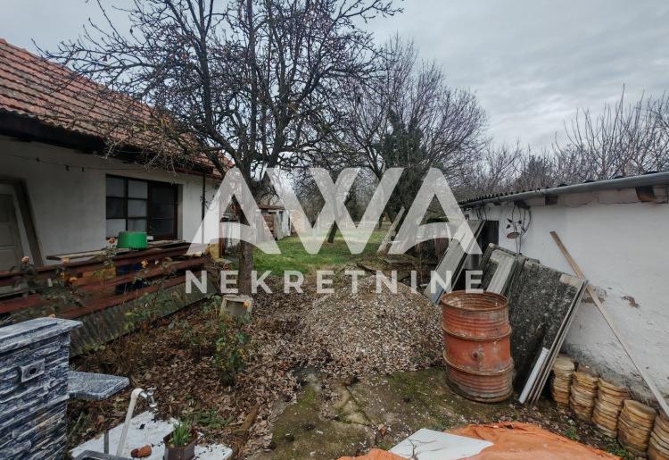 Kuća na prodaju u Somboru – Gornja Varoš, 143 m², plac 885 m² | započeto renoviranje