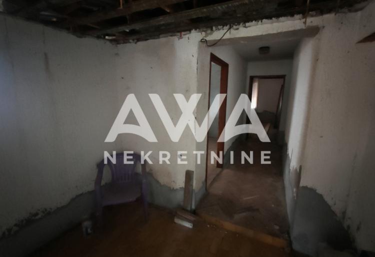 Kuća na prodaju u Somboru – Gornja Varoš, 143 m², plac 885 m² | započeto renoviranje
