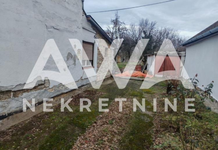 Kuća na prodaju u Somboru – Gornja Varoš, 143 m², plac 885 m² | započeto renoviranje