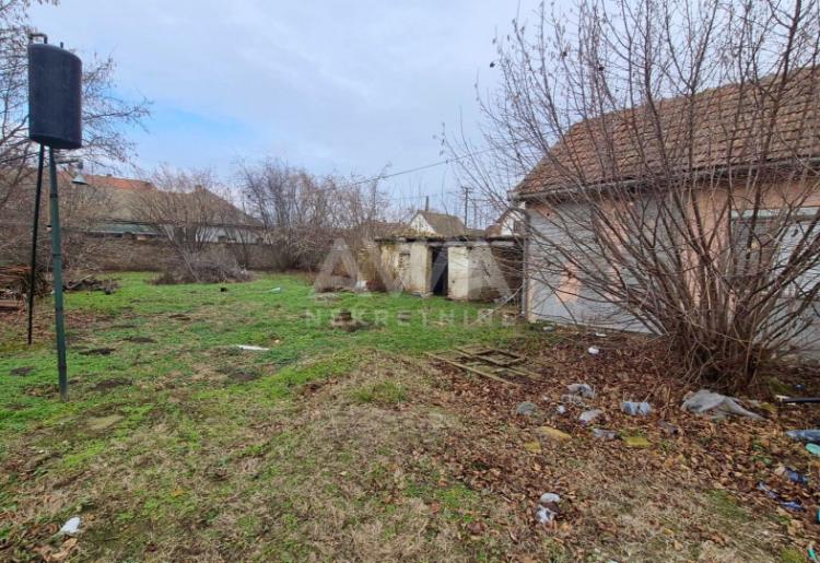 Prizemna kuća na prodaju u Kljajićevu – 94 m², plac 597 m², useljiva