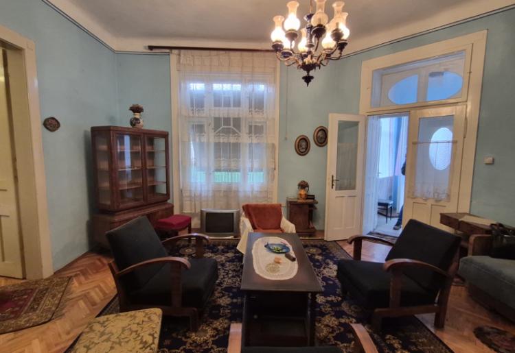 Stara vila na prodaju u Somboru – autentičan šarm i veliki potencijal