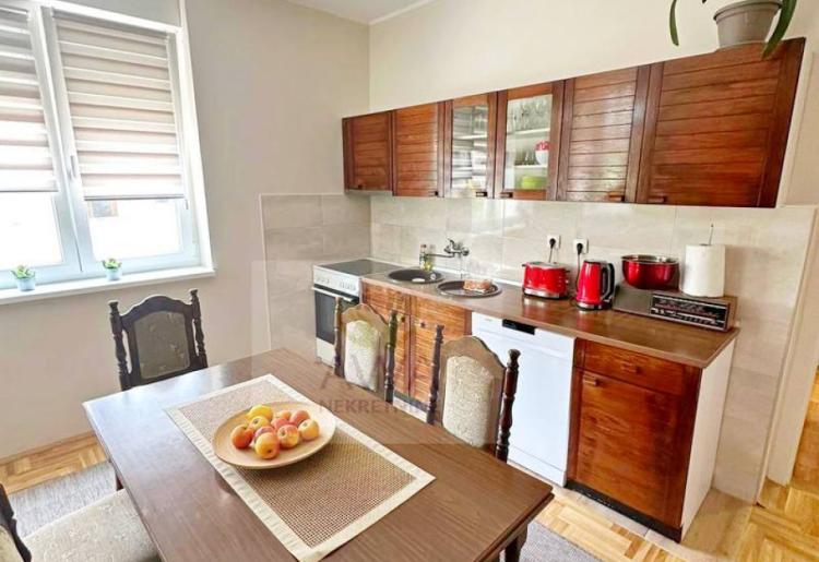 Troiposoban komforan stan – prizemlje | 93 m² | Odlična lokacija