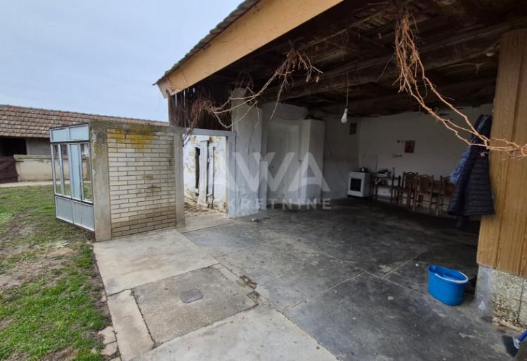 Na prodaju renovirana prizemna kuća u Doroslovu | 129 m² | Plac 1.158 m²