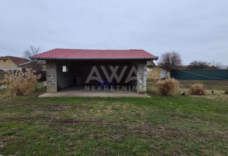 Na prodaju renovirana prizemna kuća u Doroslovu | 129 m² | Plac 1.158 m²