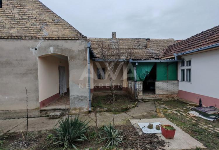 Na prodaju kuća u Bogojevu – 120 m², plac 15 ari