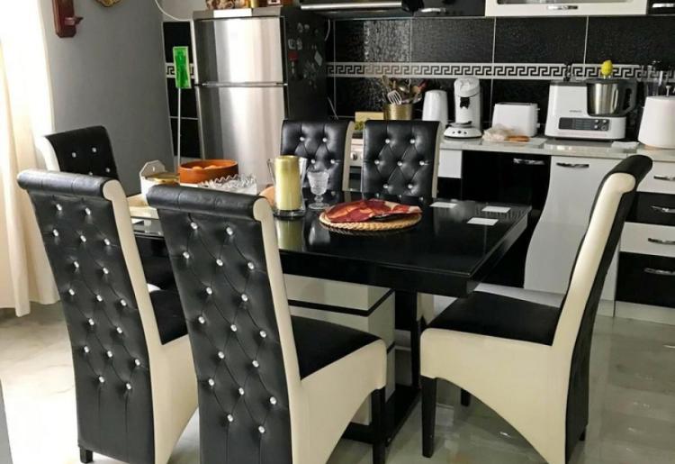 Na prodaju renovirana kuća u Doroslovu – 170 m², plac 9 ari